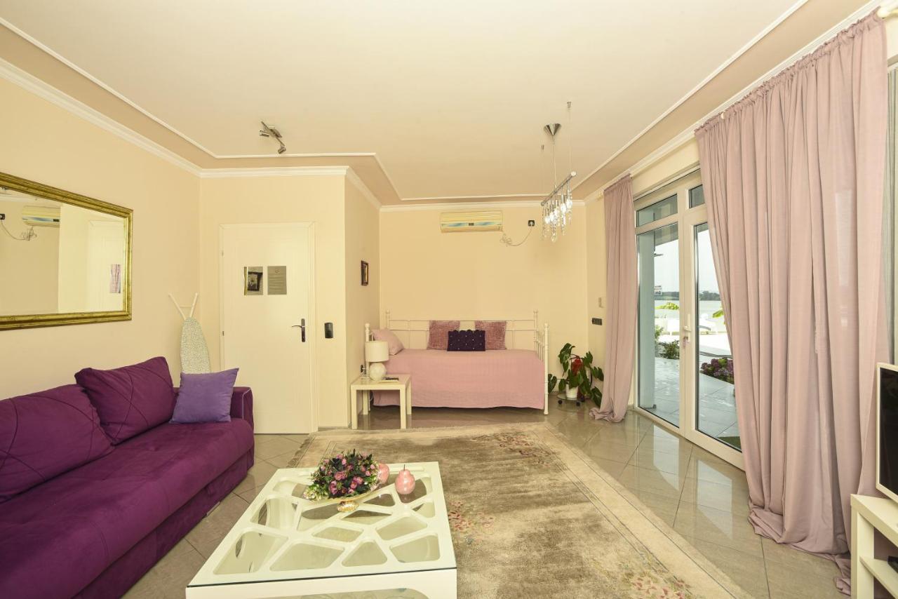 Apartments Villa Graf 스메데레보 외부 사진