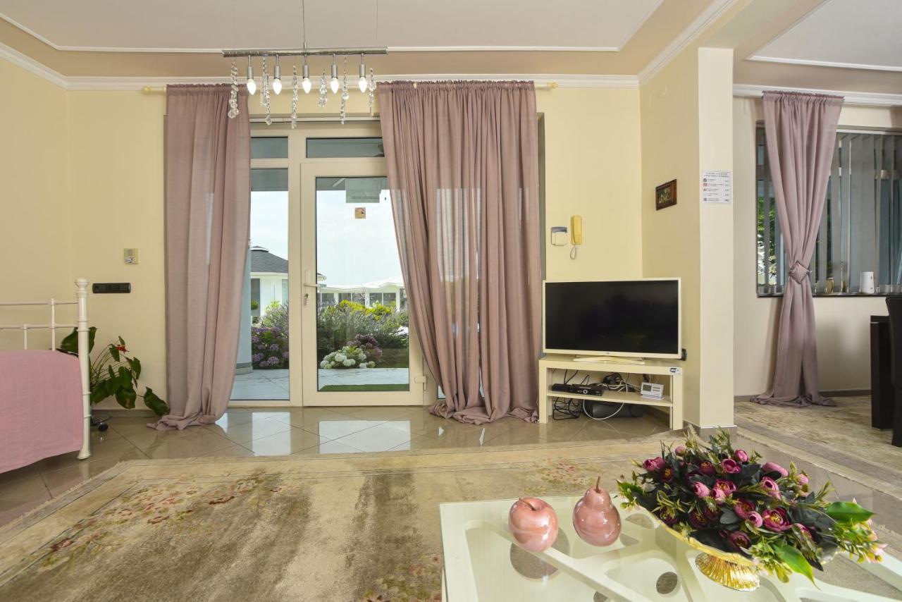 Apartments Villa Graf 스메데레보 외부 사진