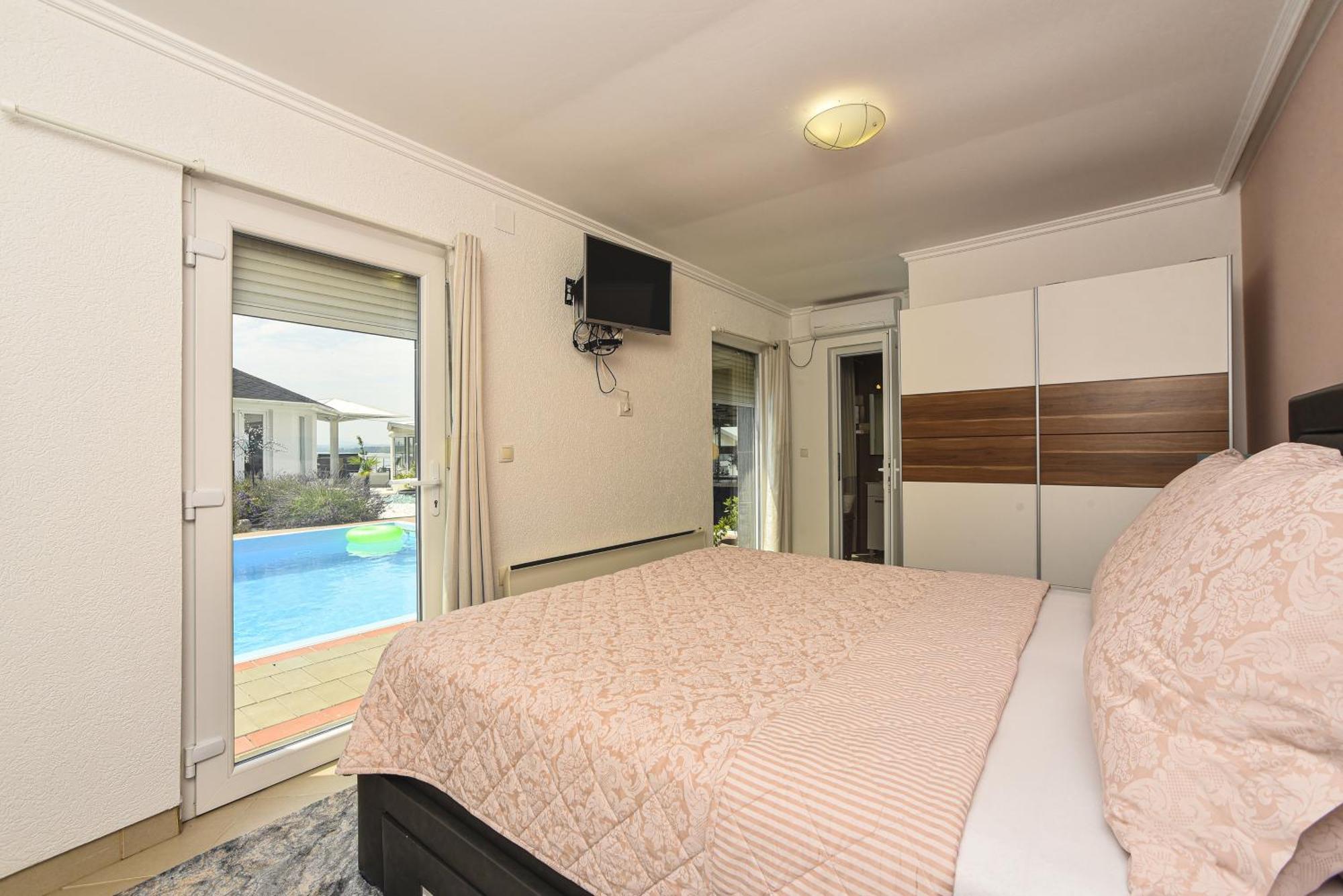 Apartments Villa Graf 스메데레보 외부 사진